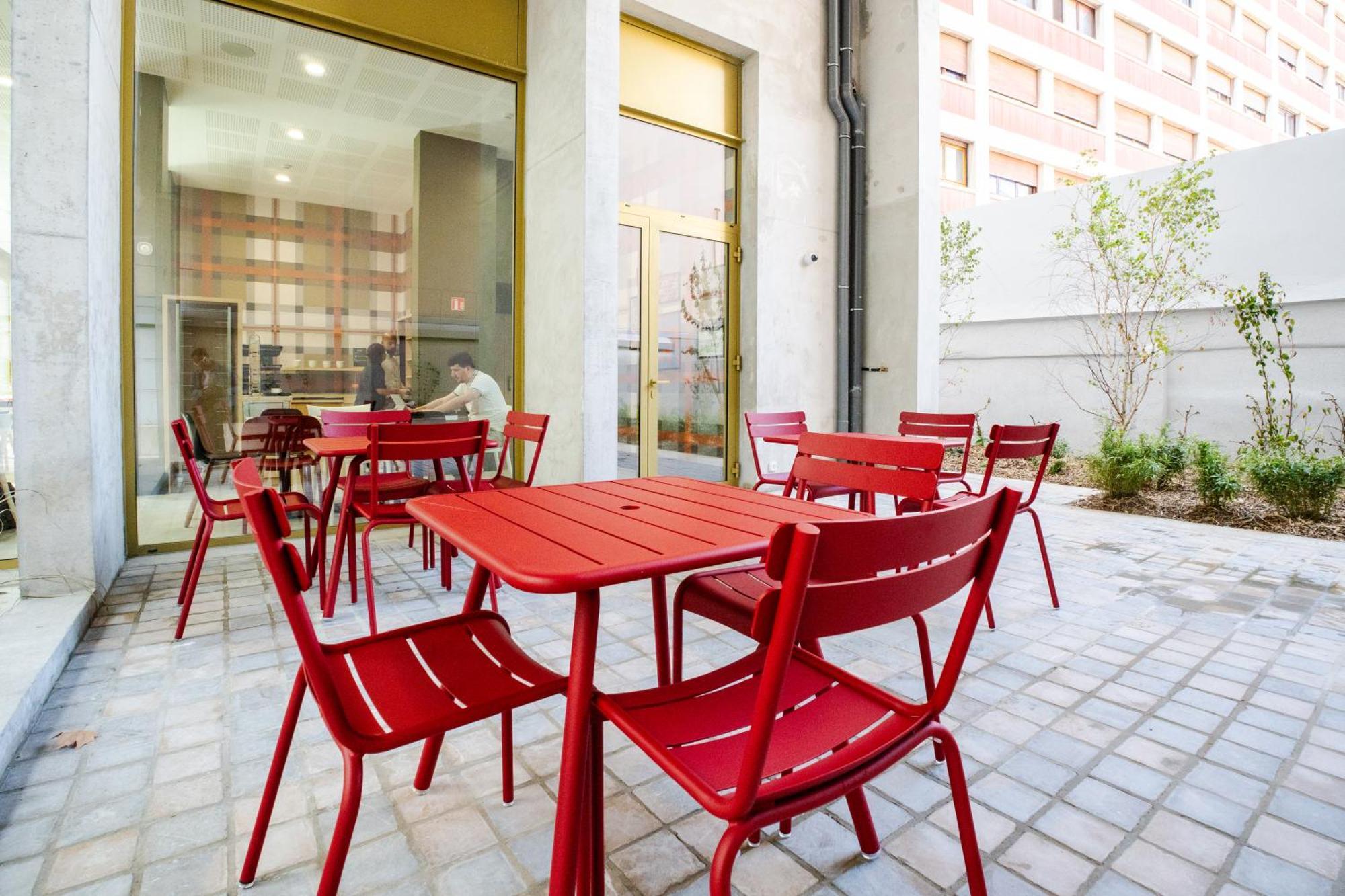 Easyhotel Marseille Euromed Zewnętrze zdjęcie