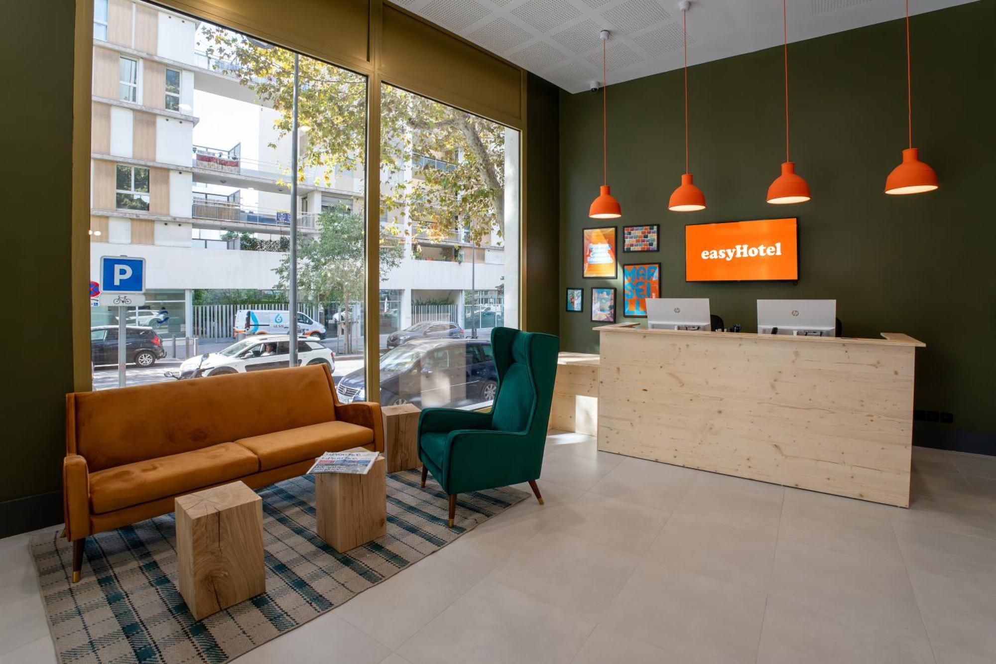 Easyhotel Marseille Euromed Zewnętrze zdjęcie