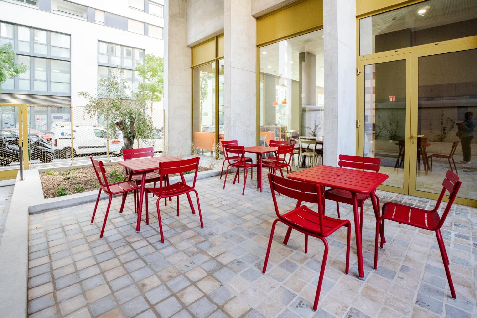 Easyhotel Marseille Euromed Zewnętrze zdjęcie