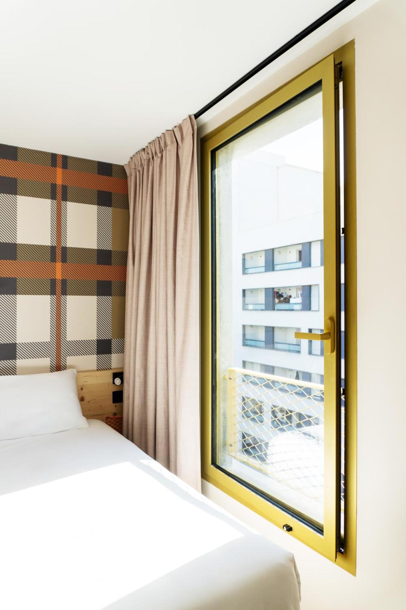 Easyhotel Marseille Euromed Zewnętrze zdjęcie