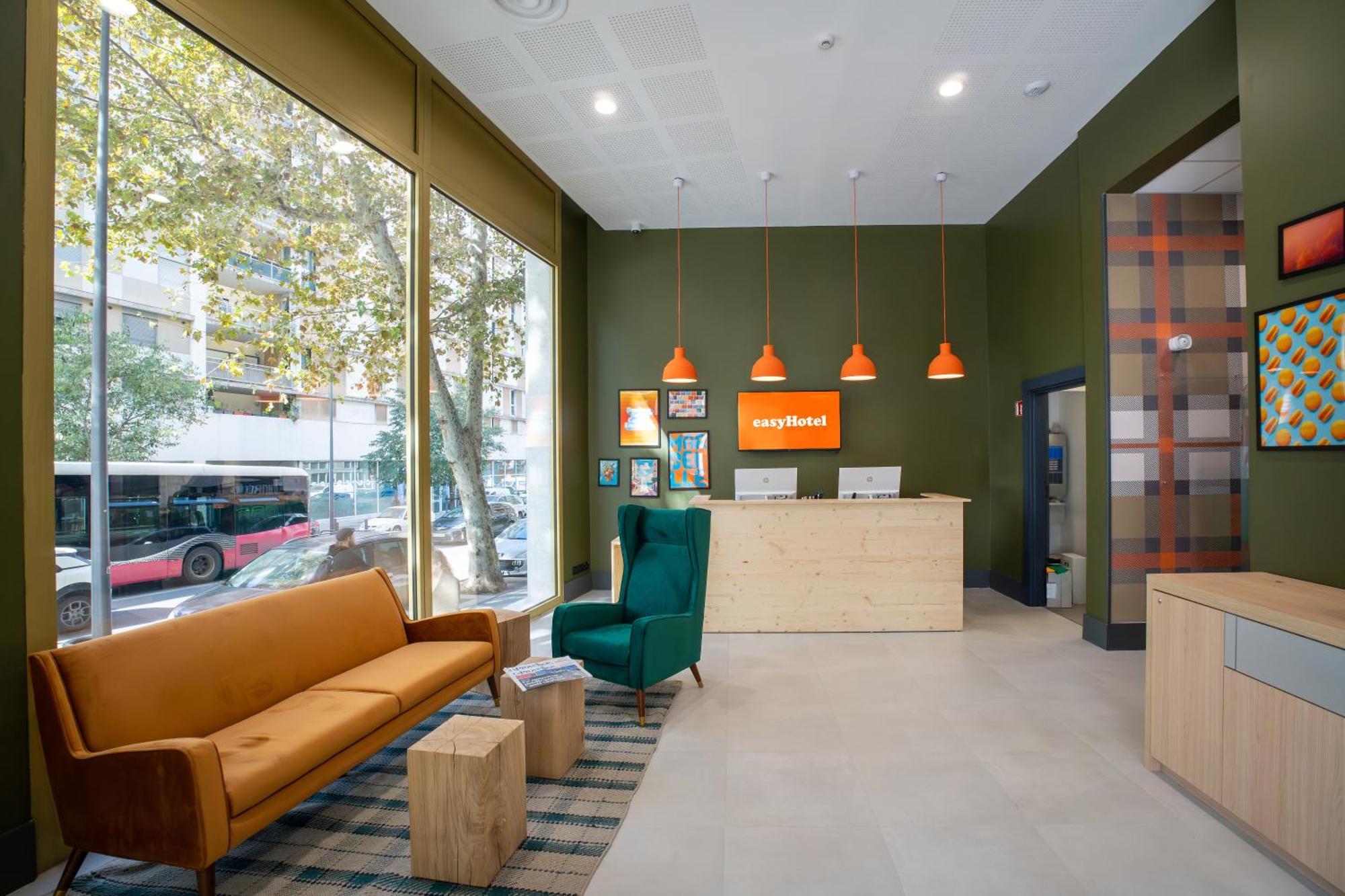 Easyhotel Marseille Euromed Zewnętrze zdjęcie
