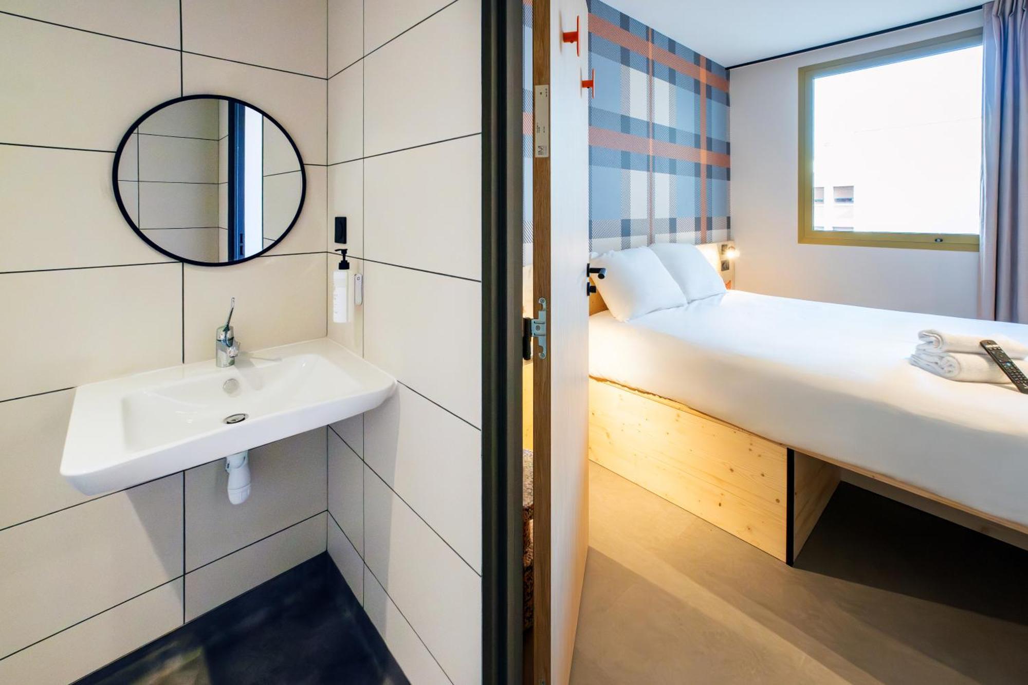 Easyhotel Marseille Euromed Zewnętrze zdjęcie
