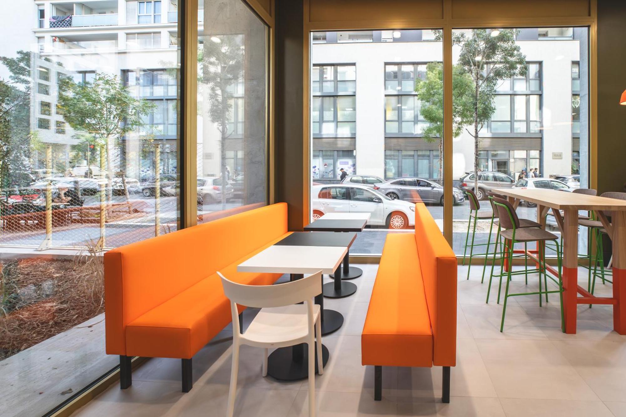 Easyhotel Marseille Euromed Zewnętrze zdjęcie