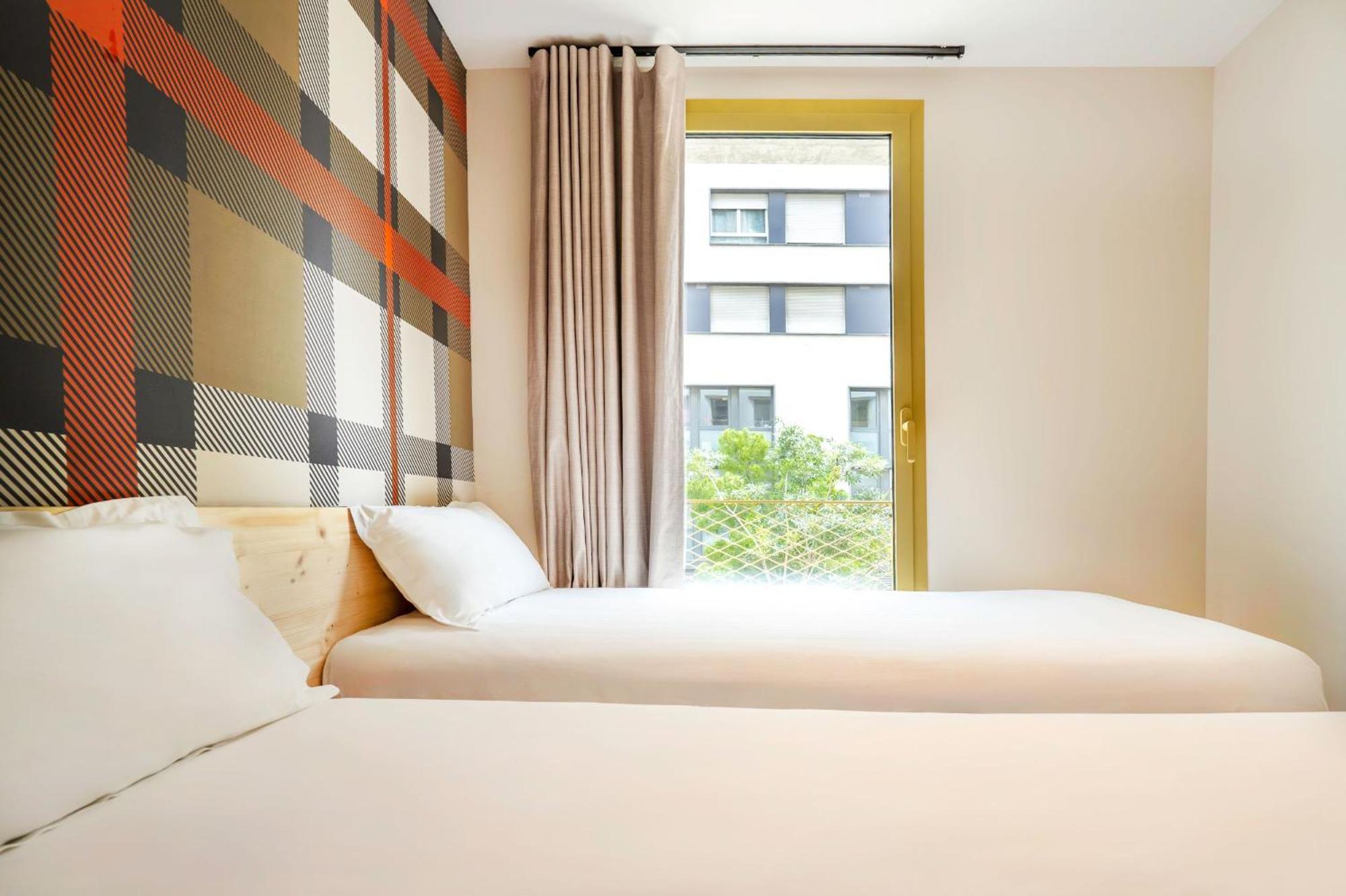 Easyhotel Marseille Euromed Zewnętrze zdjęcie